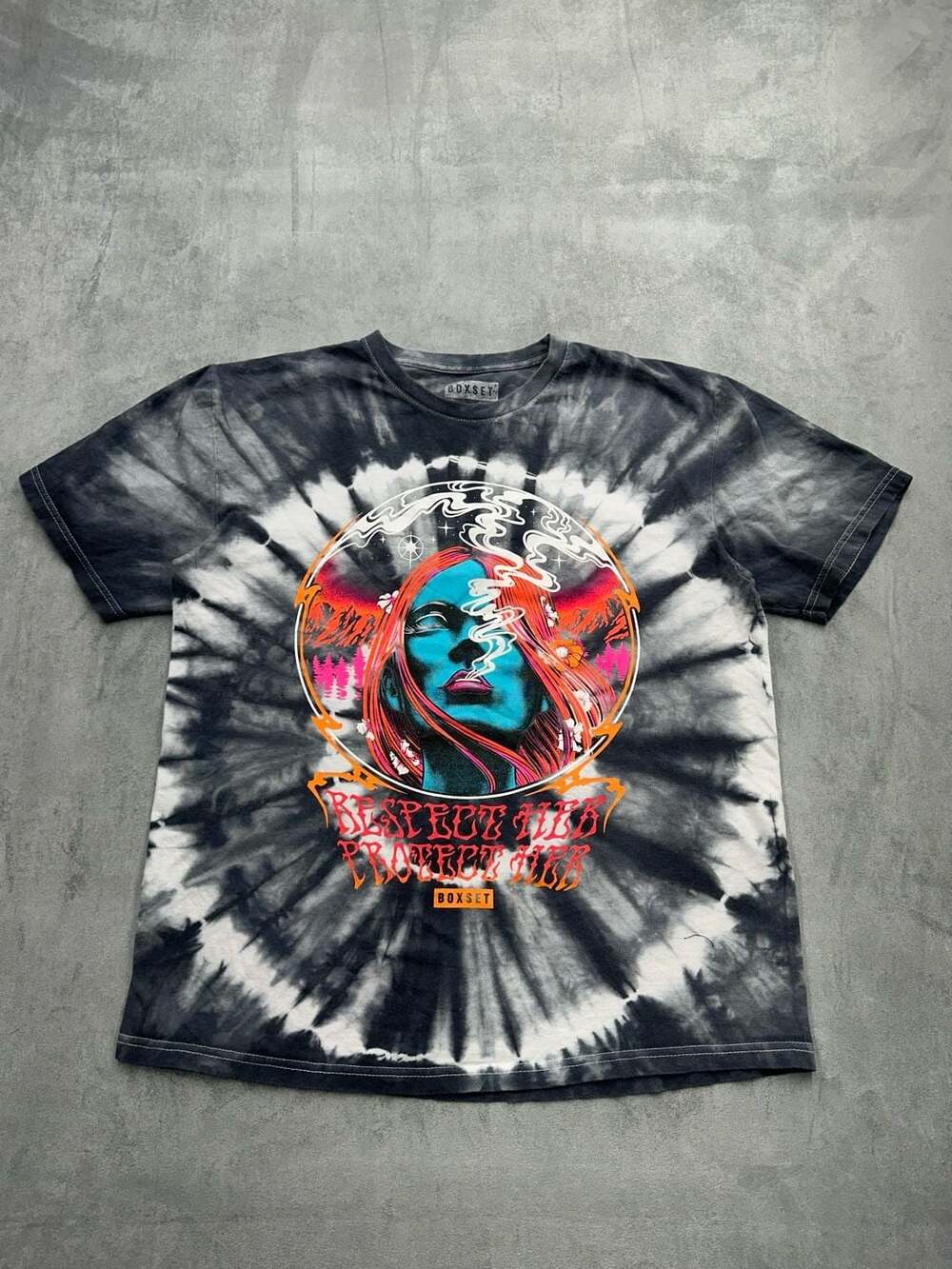 Boxset Respect Her Protect Her Graphic Tie-Dye T-Shirt